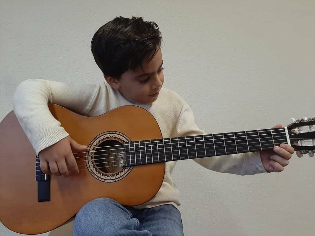 Sazschool Arnhem | Sazdersi Arnhem | Sazles Arnhem | Gitaarles Arnhem